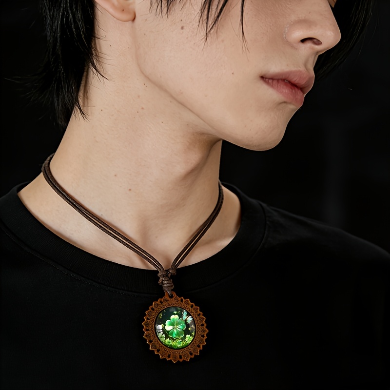 Lucky Clover Butterfly Wooden Necklace, Retro Easy Style