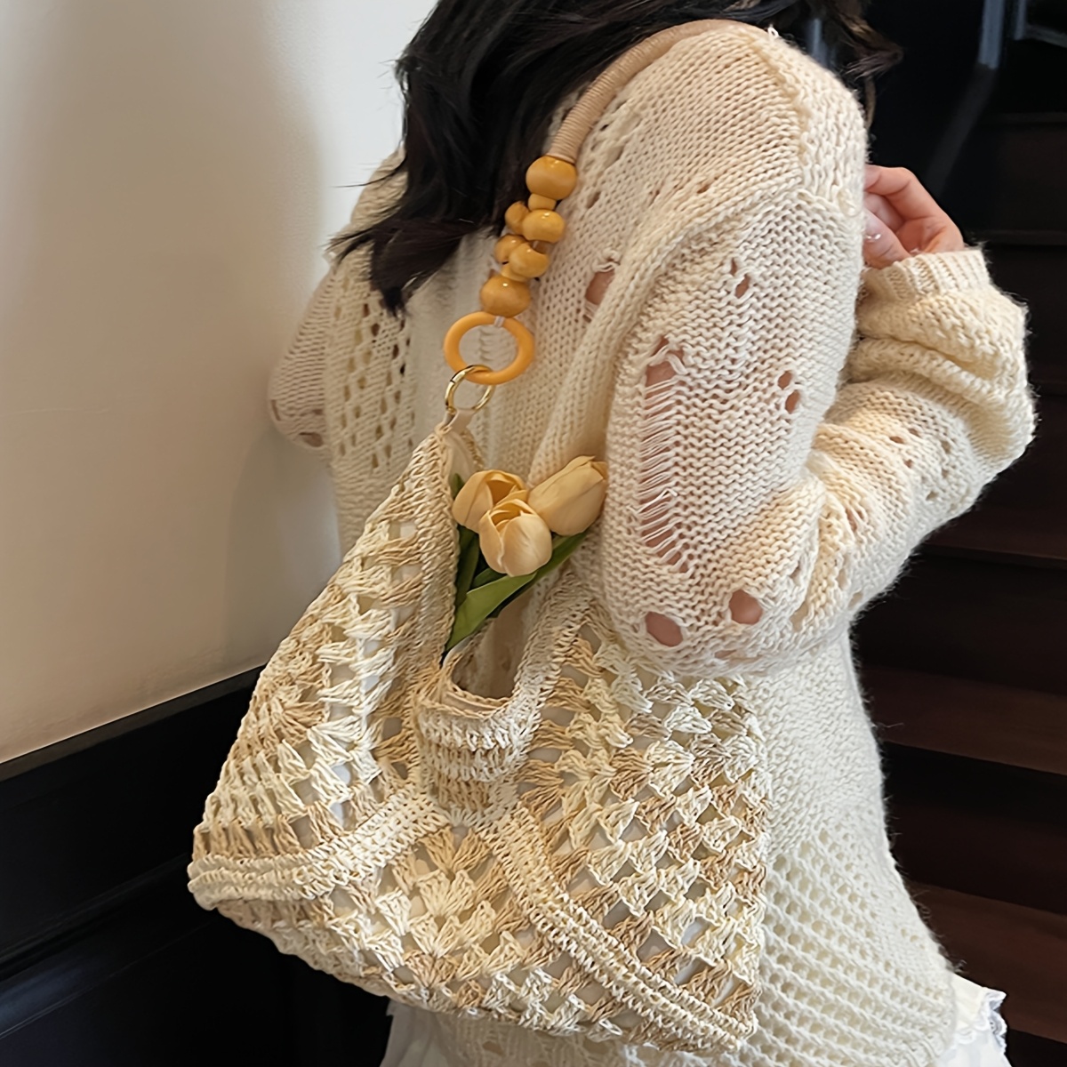 New Handmade Woven Bohemian Style Women'S Shoulder Bag, Featuring a Beaded Chain Decoration with Contrasting Colors And a Hollow Design, Suitable for Daily Commuting, Work, Vacation Trips, Beach Outings, Shopping