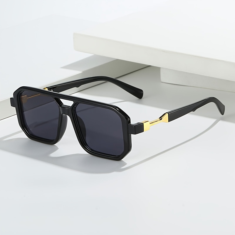 Unisex Square Frame Fashion Glasses - Golden Retro Style with Green Decorative Lenses, Lightweight Polycarbonate Design, Perfect Couple Style, Trendy Accessory, Vintage Design, Fashion Hinge, Must-Have for Individual Trendsetters