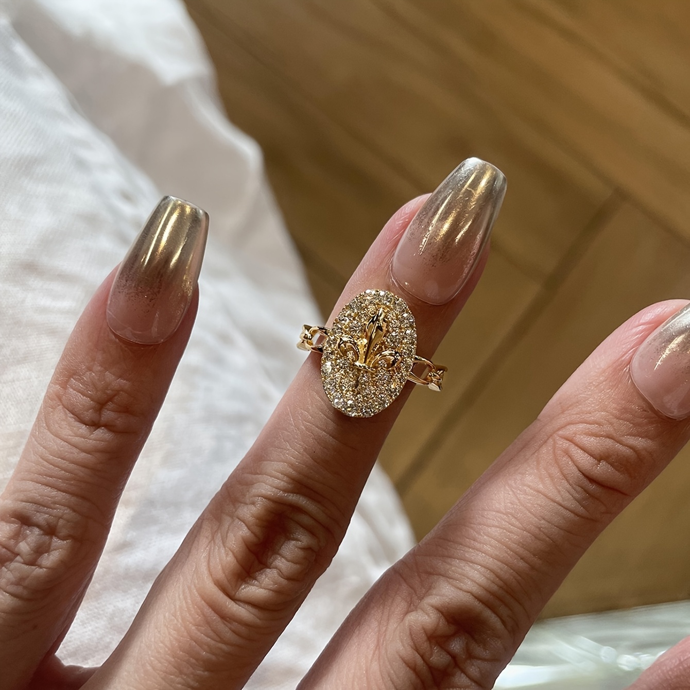 Women's Elegant Copper Geometric Oval Design Ring with Cubic Zirconia