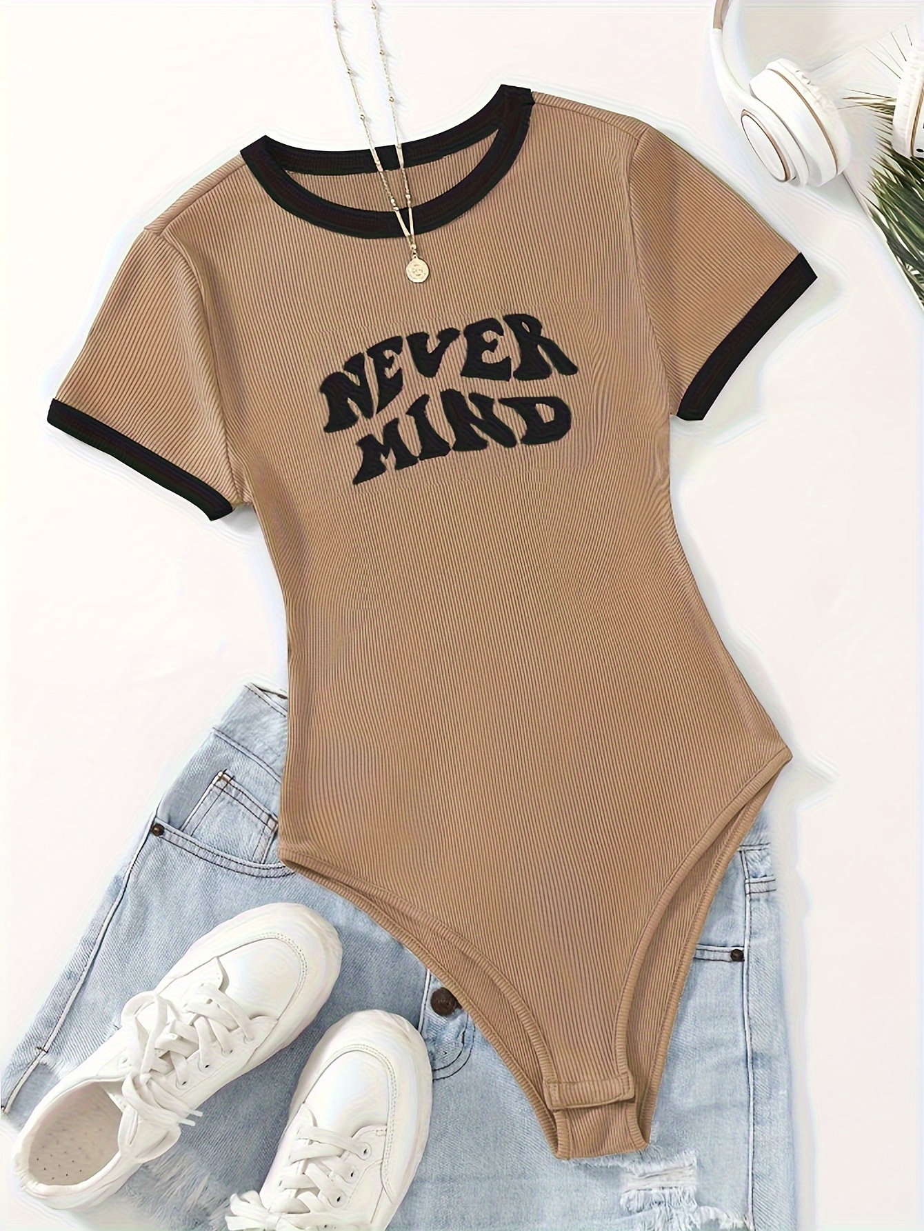 Letter Print Round Neck Jumpsuit, Casual Short Sleeve Fitted Bodysuit, Suitable for Spring And Summer, Women'S Clothing.