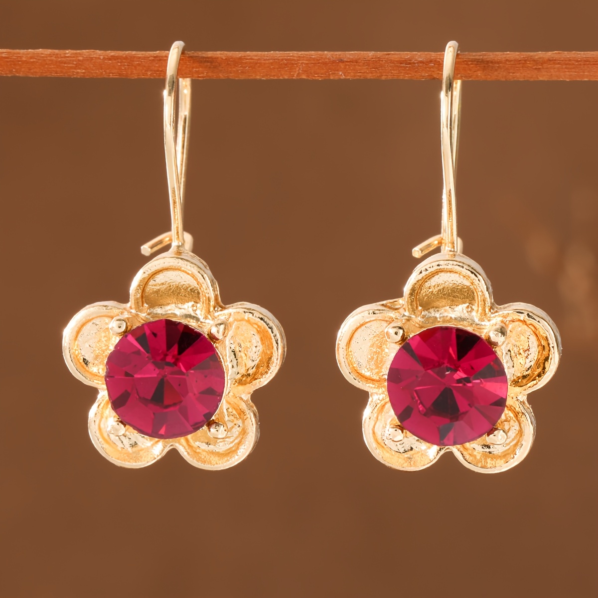 TEMU Bohemian Luxury Rose-colored Floral Synthetic Zirconia Five-petal Flower Women's Earrings Suitable For Parties Gatherings Daily Temperament