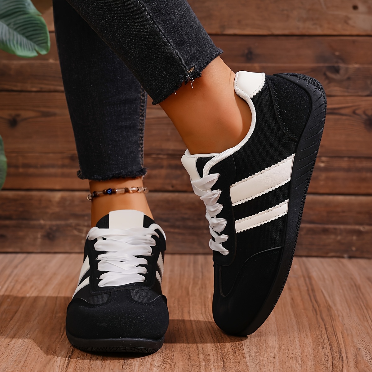 Ladies Fashionable Sneakers Casual Shoes