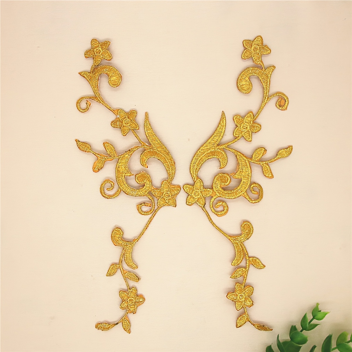 2pcs Ancient Style Golden Silver Thread Vine Flower Embroidery Patches