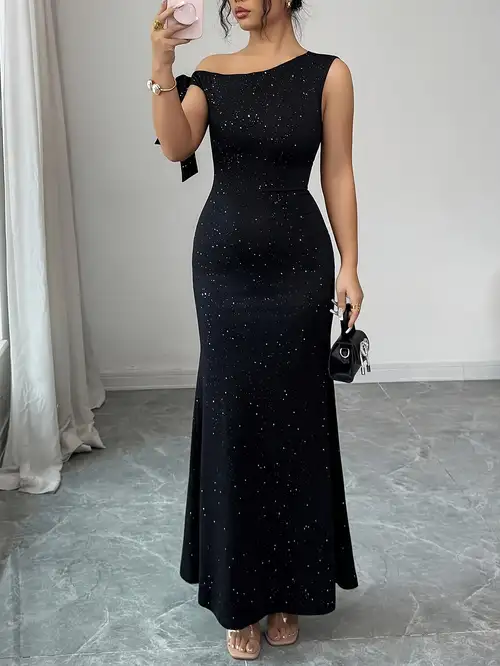 masquerade ball formal dress Elegant Dresses for a Memorable Prom Night This dress is the epitome of elegance and grace Stunning Masquerade Outfit Ideas: Best