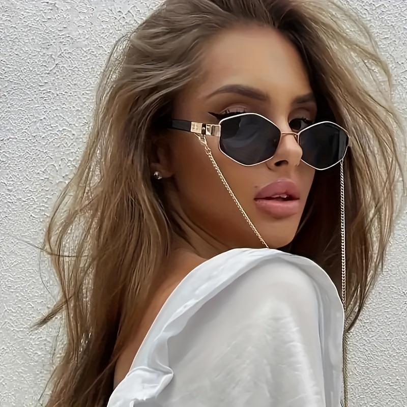 

Metal Fashion Glassesfor Women Vintage Hiphop Fashion Anti Glare Sun Shades Costume Party Glasses With Glasses Chain