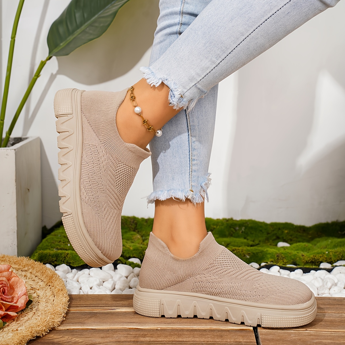 Wide Platform Walking Shoes for Casual Use