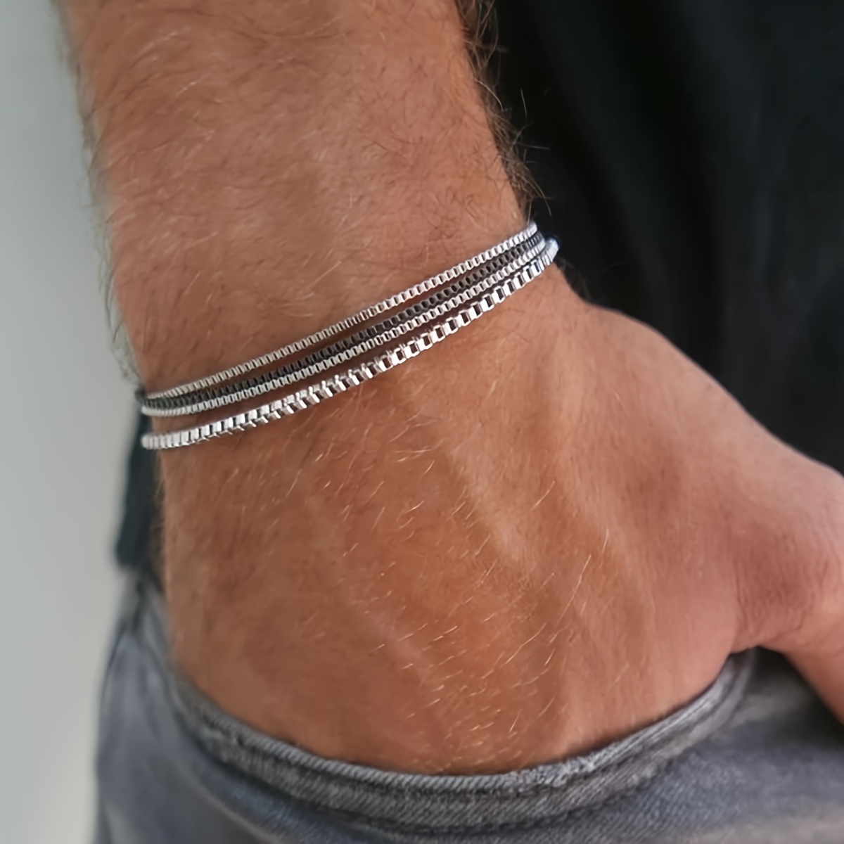 

Ensemble de bracelets en chaîne en acier inoxydable pour hommes, 4 pièces de bracelets de mode, accessoires durables non plaqués, cadeau pour les et le port - Collection de bijoux non magnétiques