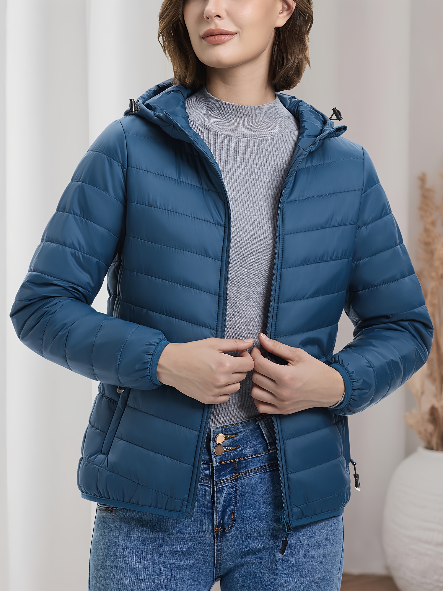 Women s Lightweight Packable Ski Jacket - Full-Zip Windproof Puffer Coat with Hood, Cold Weather Snow Jacket for Skiing, Travel & Everyday - Machine Washable Winter Outerwear, Skiing Gear, Quilted Design, Durable Fabric,  