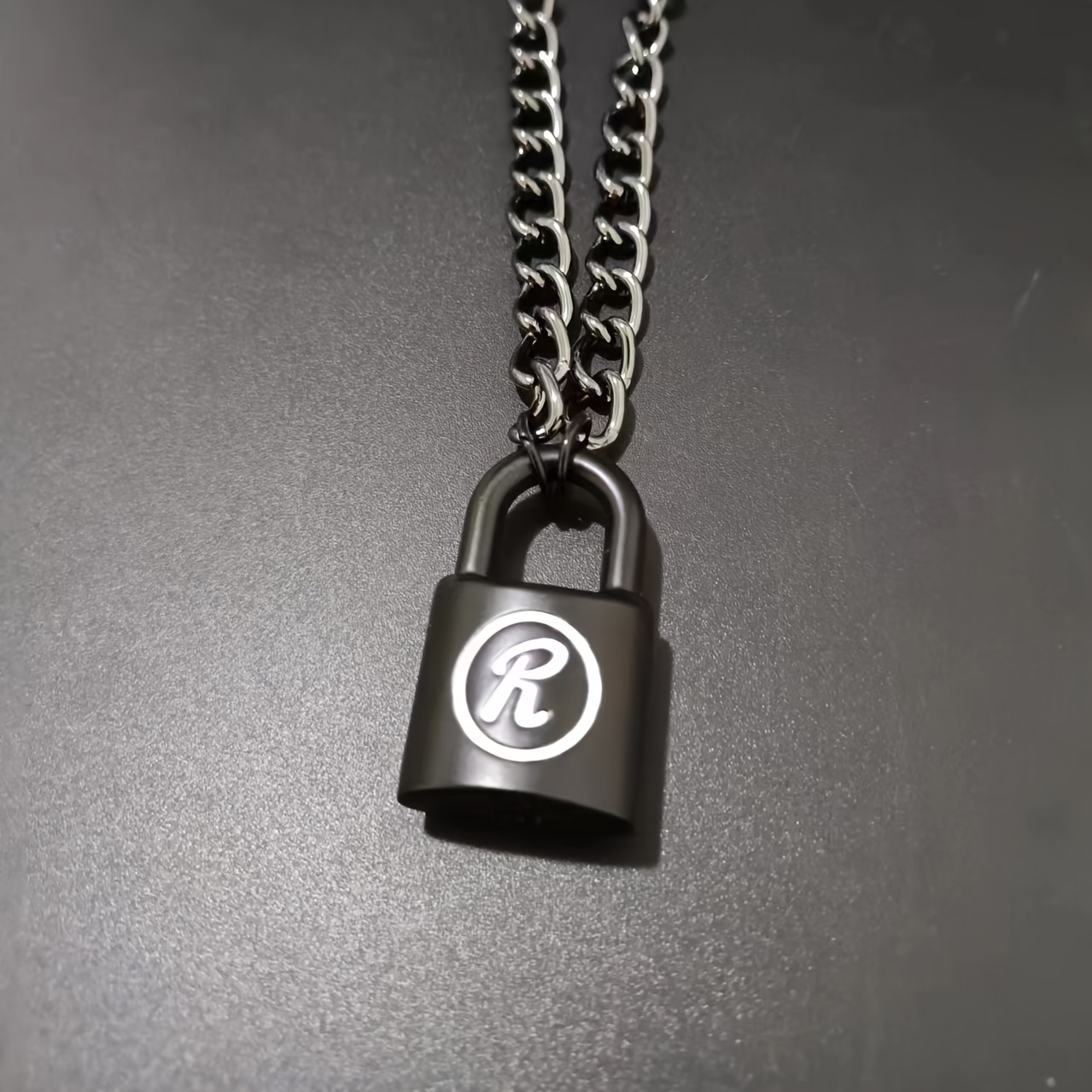 KEY NECKLACE　
