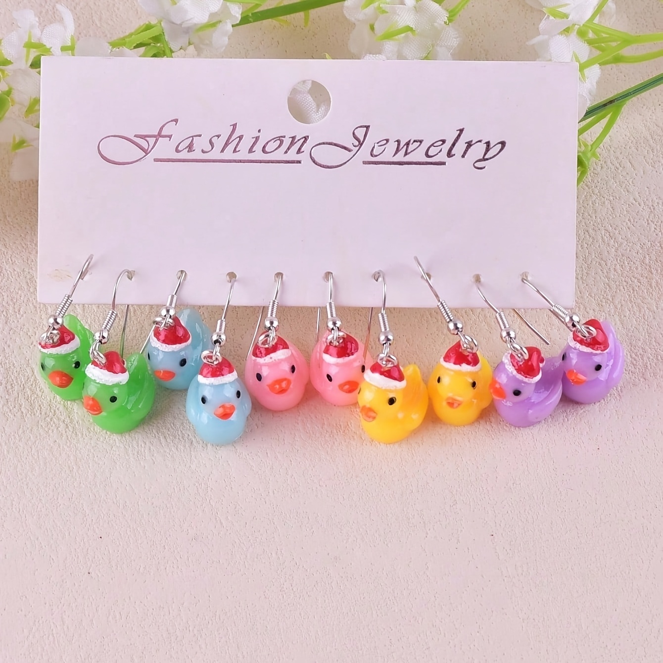 TEMU Pair Of 5 Christmas , Three-dimensional Santa Hat Duck Resin Women's Fashion Drop Earrings