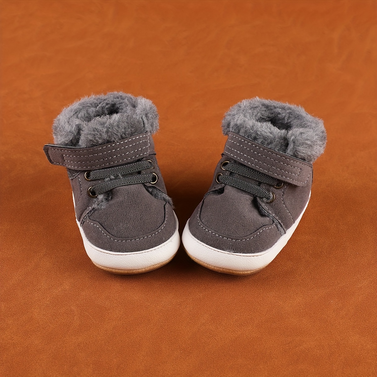 A Pair of Thickened And Fleece-Lined Boots for Boys And Girls, Suitable for Babies Aged 0-1 Years Learning to Walk, Featuring Non-Slip Soles, Ideal for Autumn And Winter