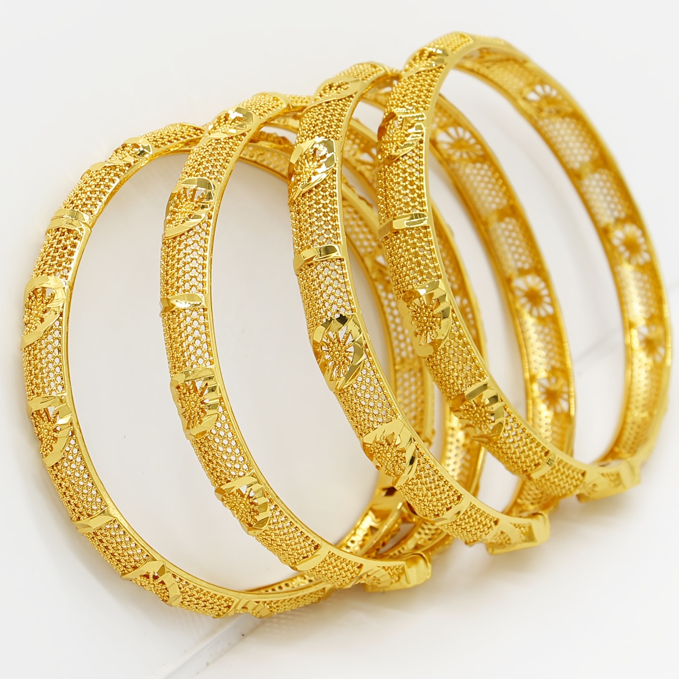 4pcs Copper Dubai Women's Bracelet Hollow Design Openable Classic Style