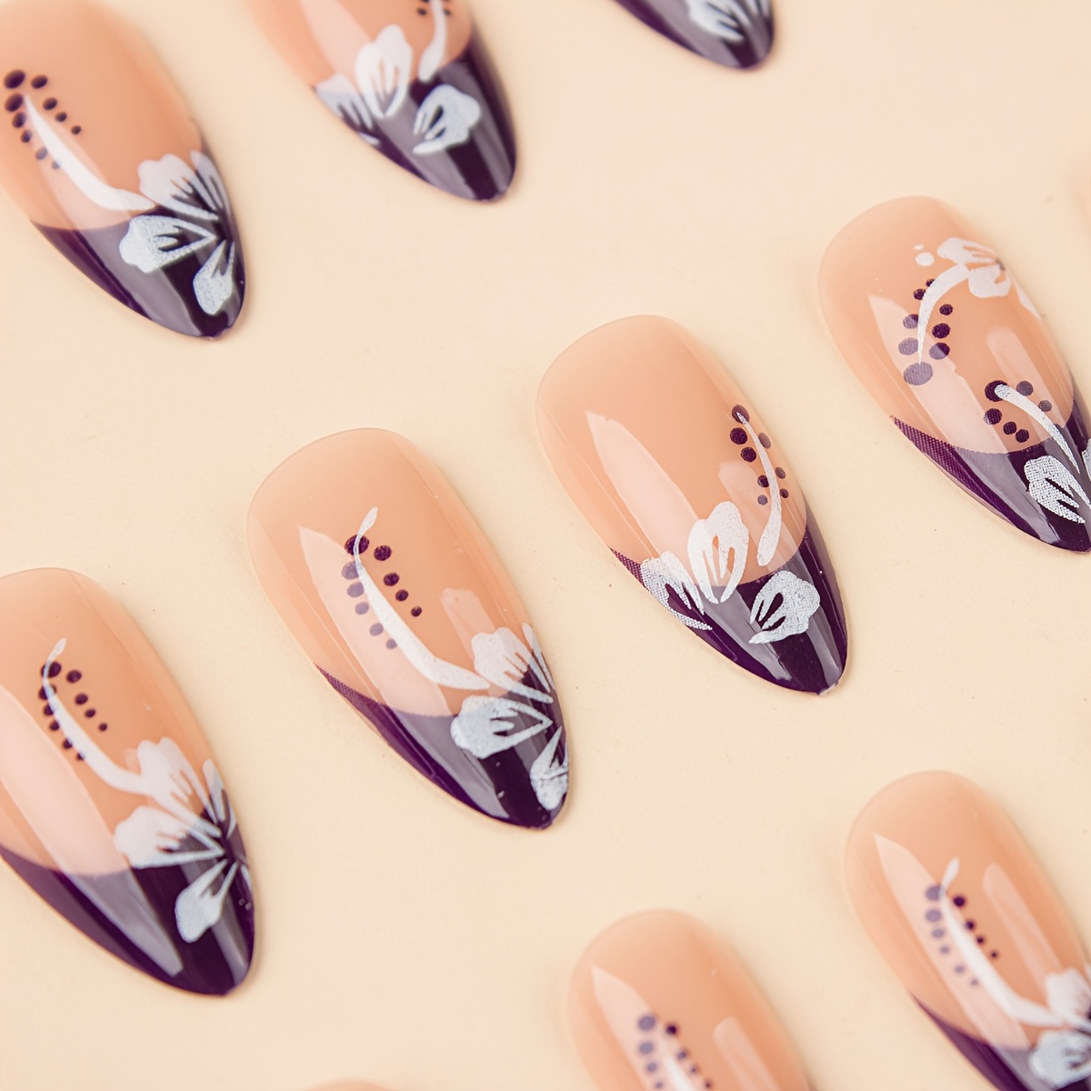 24pcs Long Almond-shaped Press-on Nails Blue White Contrast Floral Wearable Nails Nail Stickers Removable Finished