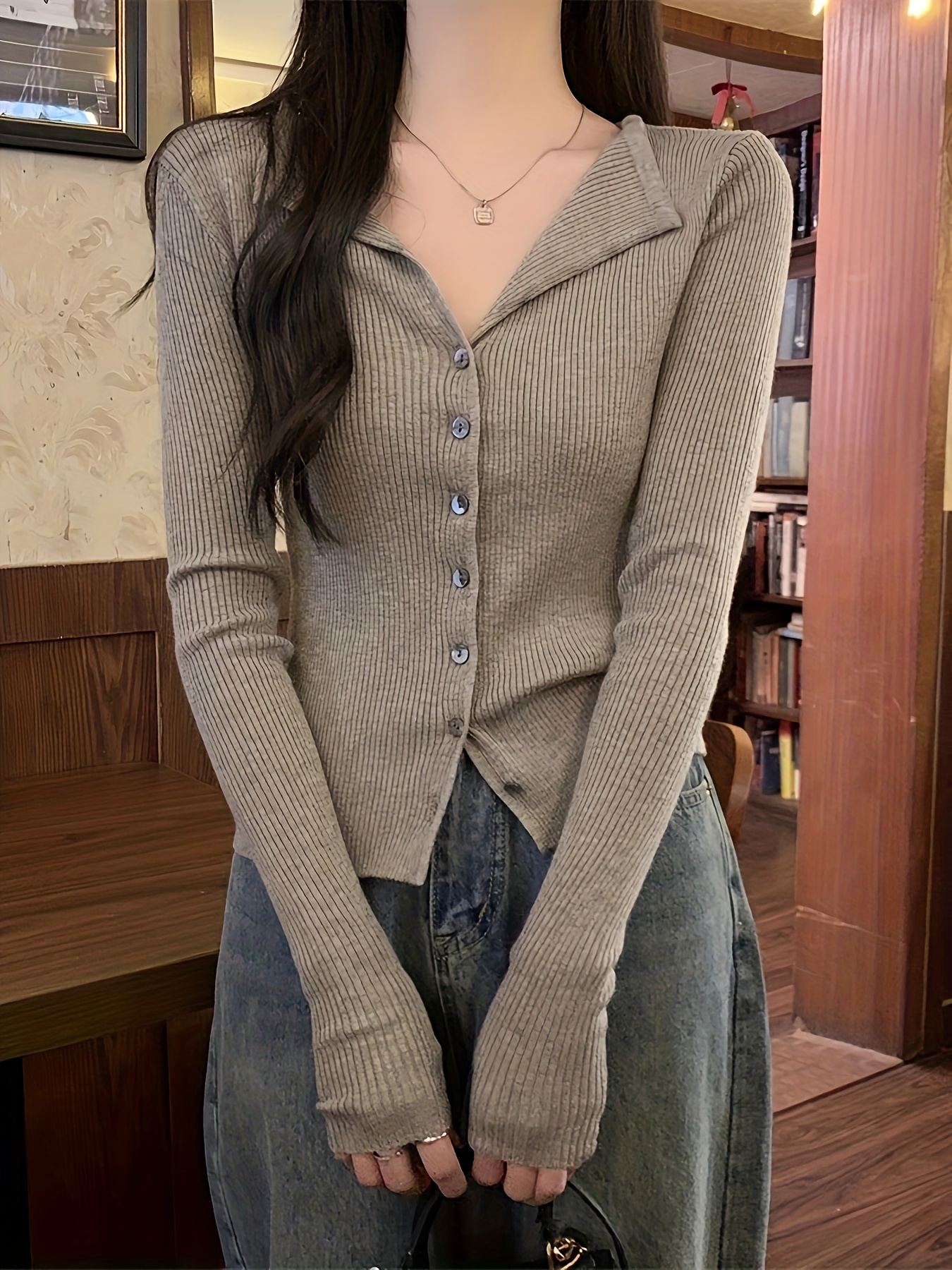 Stylish Lapel Sweater, High-End Design with Button-Up, Cardigan as Inner Base Layer Top