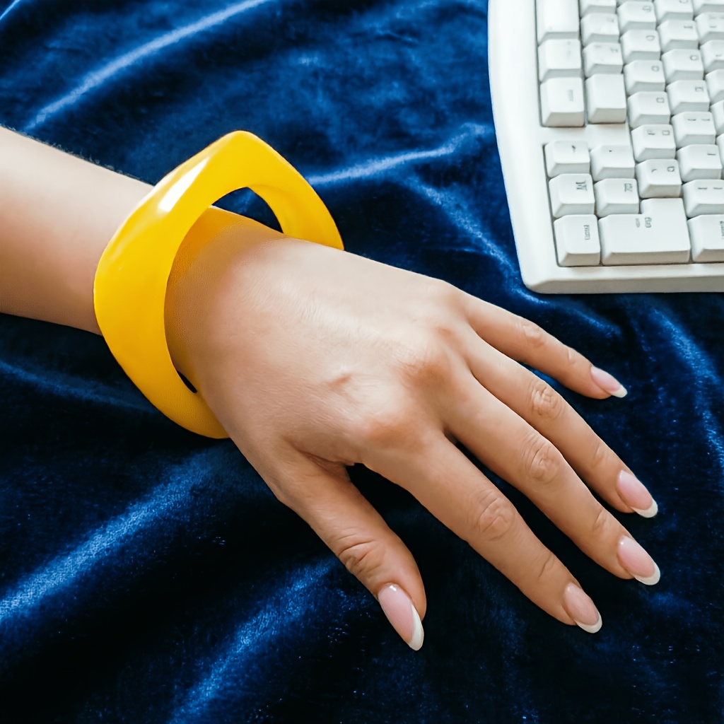 Vintage Simple Versatile Irregular Resin Bracelet