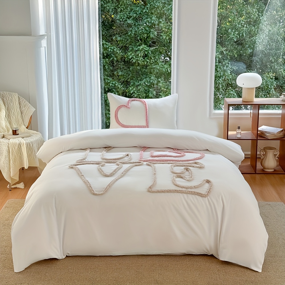 Image of Spring/summer New Craft Quilt Set 2/3 Sets (1 Quilt Set And 1/2 Pillowcases), Letter Love , , Bedroom Bedding Quilt Set, With Zipper And Corner Belt, Suitable For Women And Men