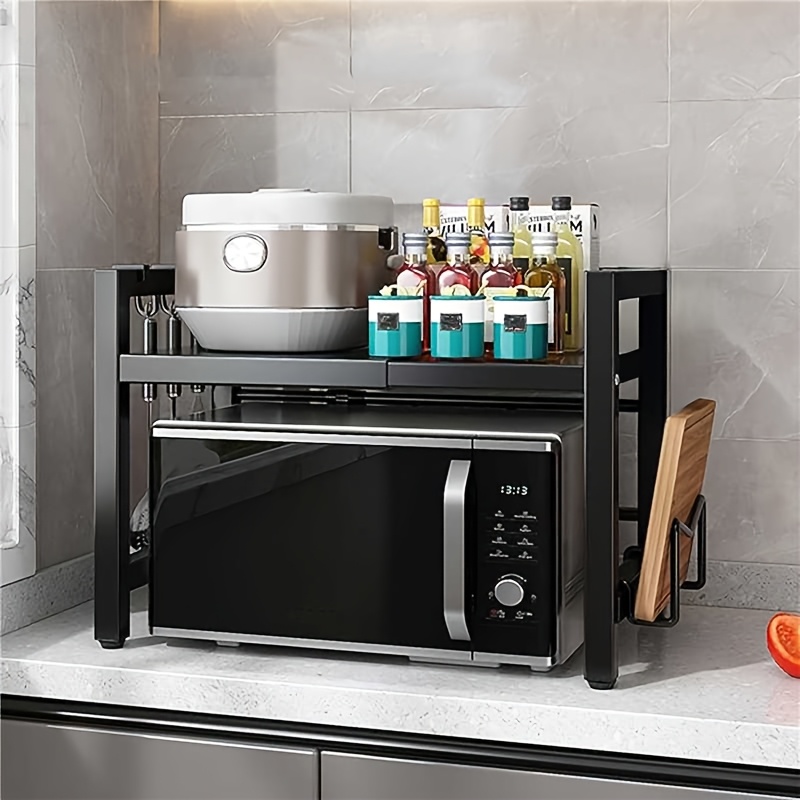 Étagère à micro-ondes extensible à 2/3 niveaux, support en acier au carbone avec 4 crochets, équipée d'un porte-bâtonnets, d'un support pour planche à découper, d'un support de rangement de cuisine, d'un rangement et d'une organisation de cuisine, d'un support à pain, réglable de 40 à 64 cm (noir, blanc)