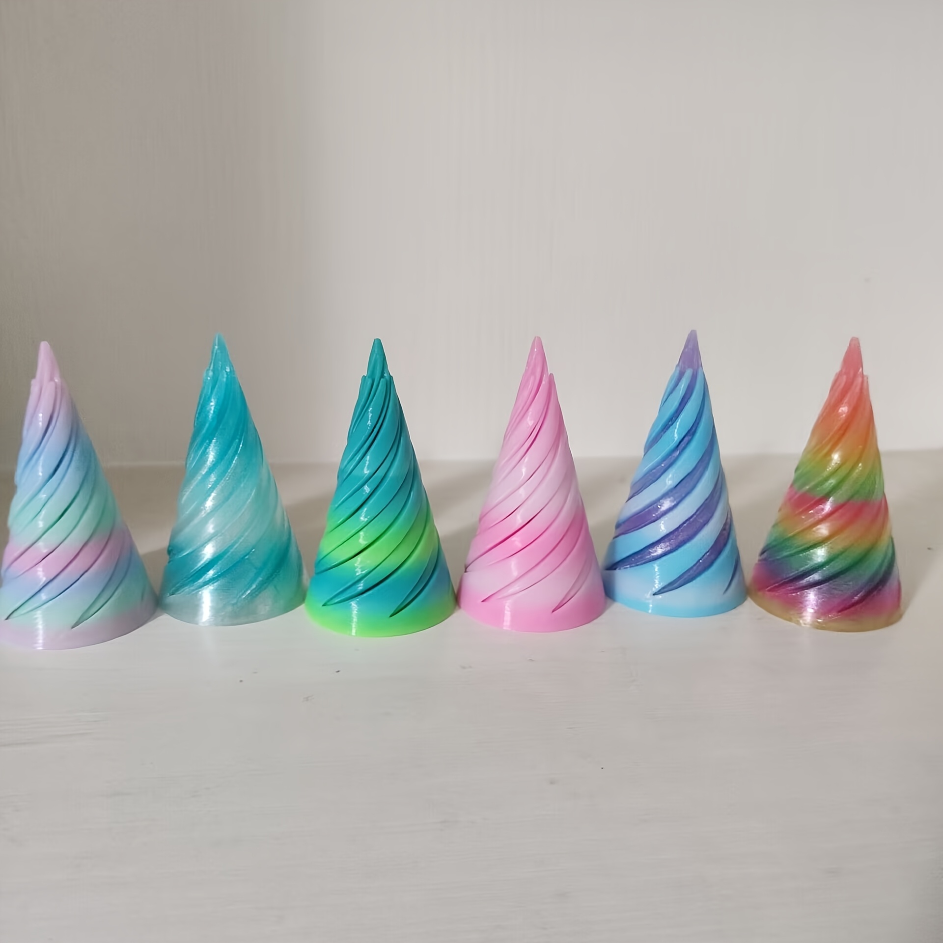 Image of 6 Cones, Novelty 3d Printed , Random Colors, Stress And Reduces Anxiety, Suitable 14+, Office Desk Decoration Keepsake, Holiday Gift