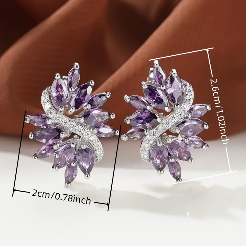 Women's Vintage Style Delicate Flower Shape Stud Earrings