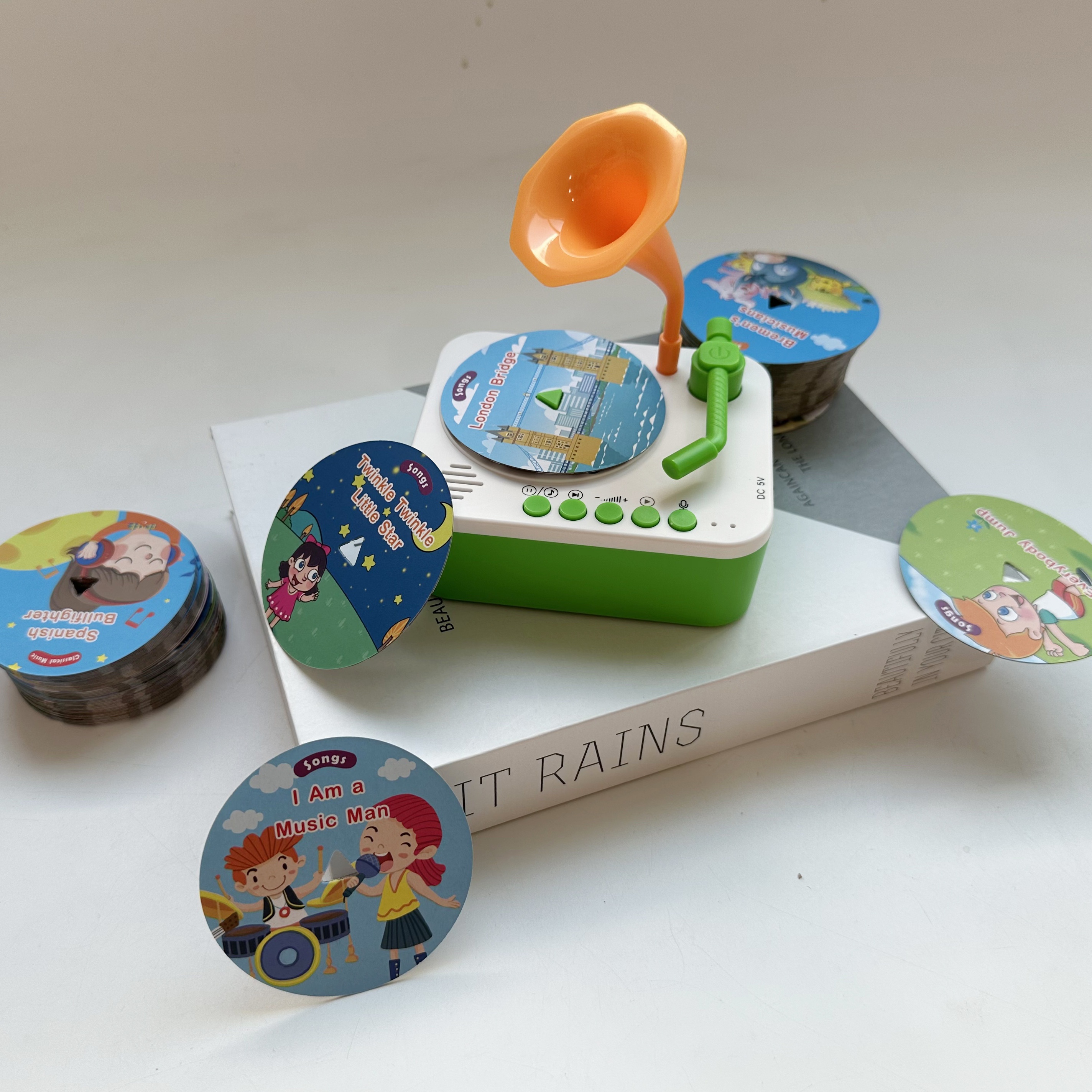 Phonograph Multifunctional Music Player with 96 Learning Cards