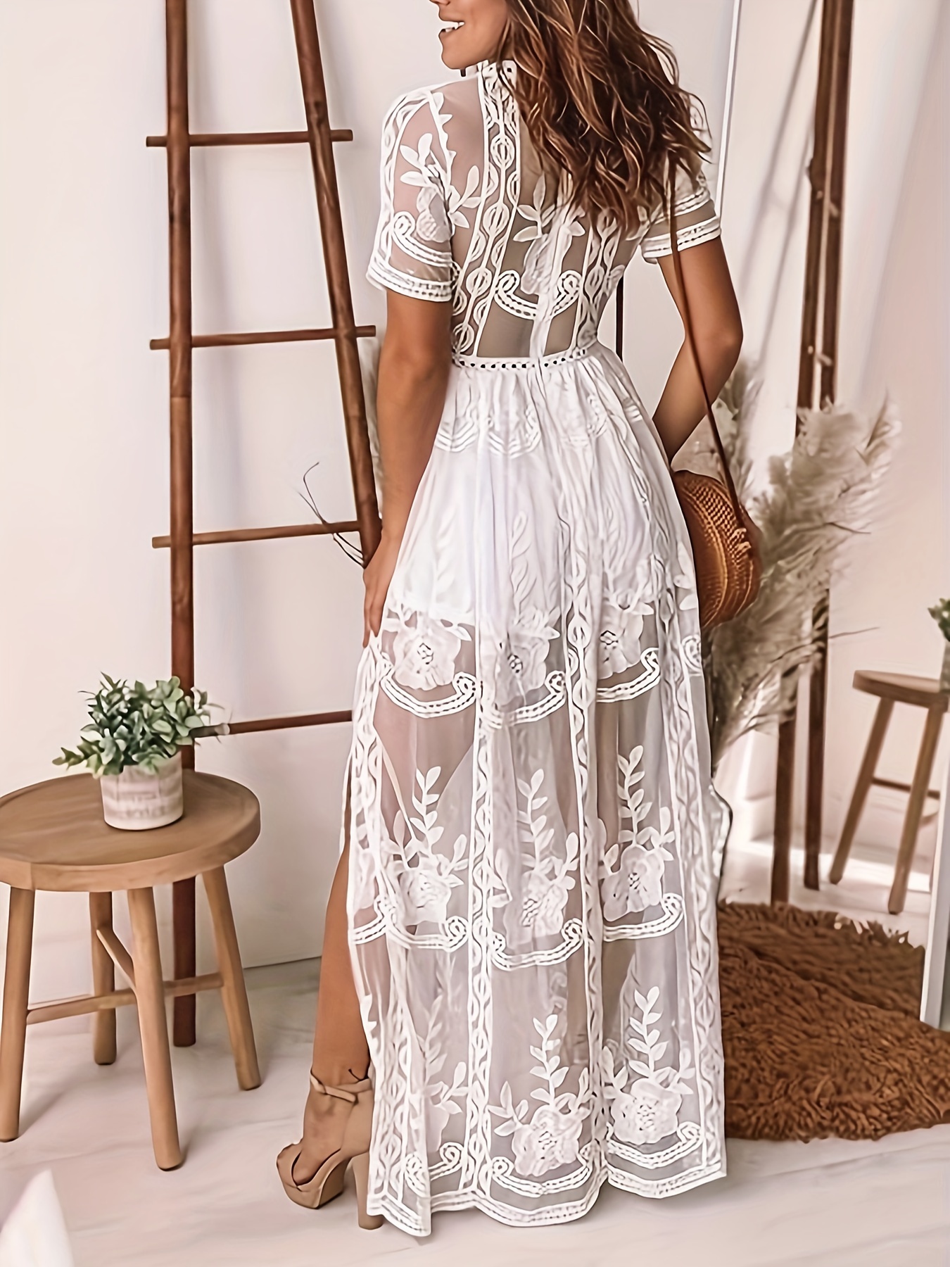 新品未使用　SOFT LACE FLOWER ROMPERS 01-10-
