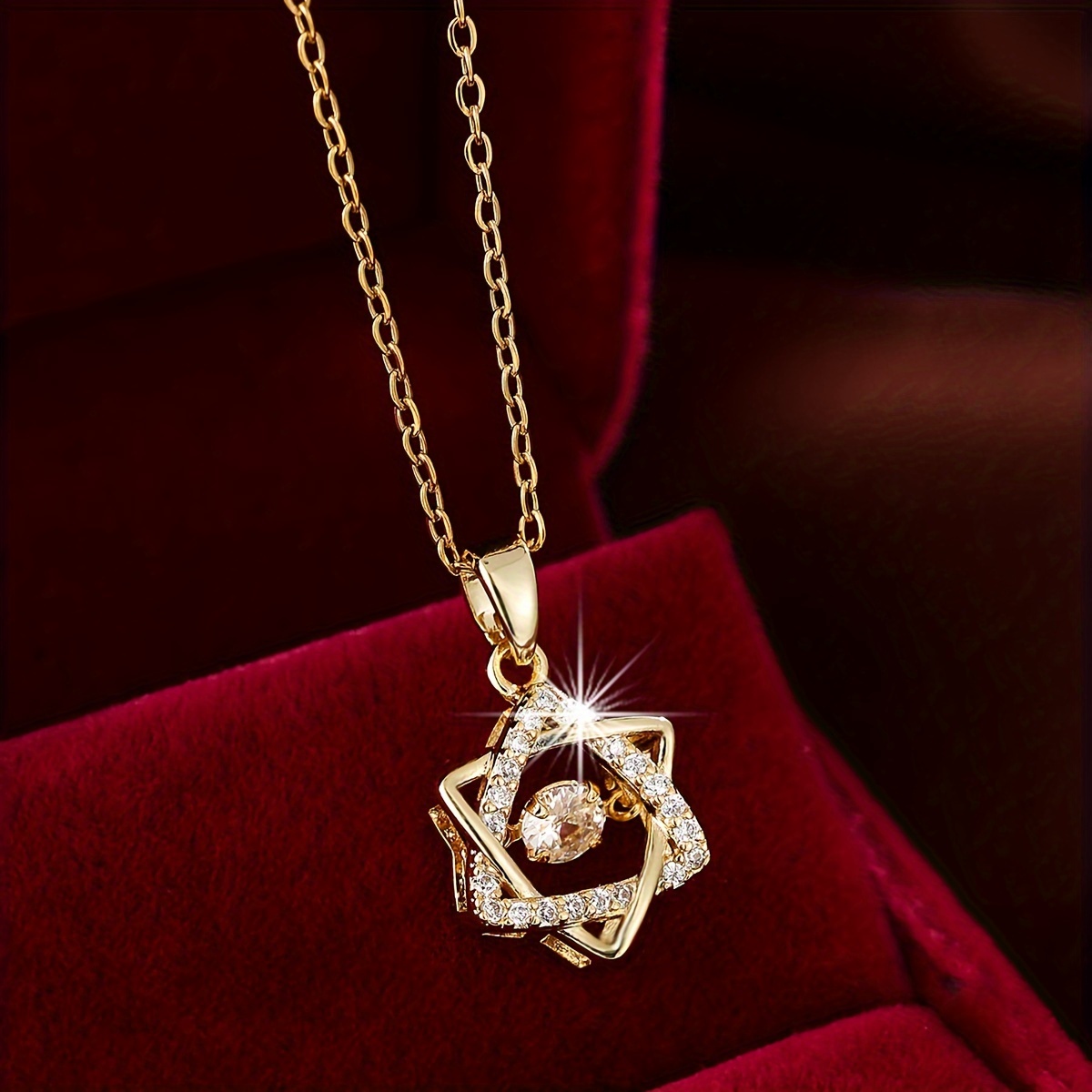 A New Necklace Featuring a Dynamic Six Pointed Star Heart
