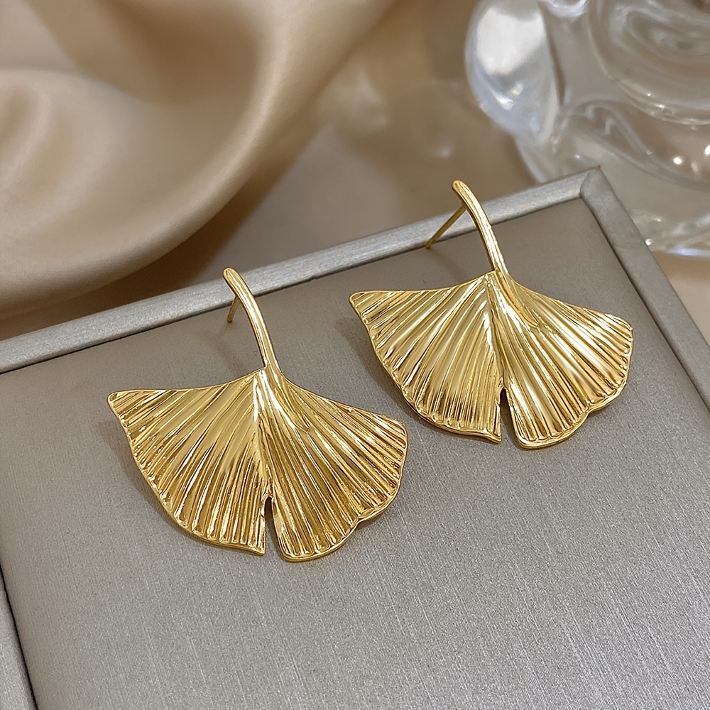 Women's Luxury Ginkgo Leaf Drop Earrings, Exquisite Design