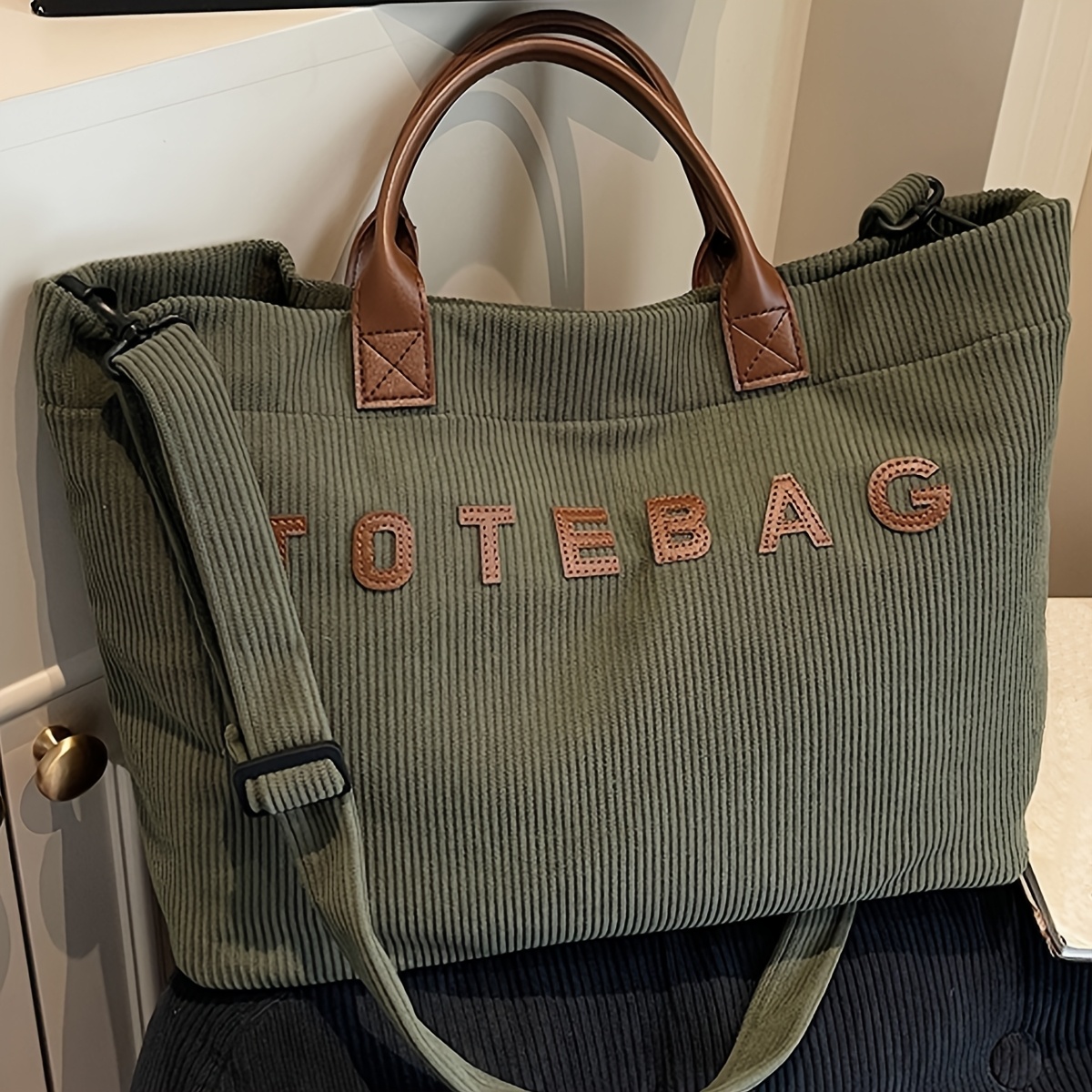 E-shop Vintage Cord Handtasche in Unifarben für Damen, eine vielseitige und elegante Tragetasche für Büroangestellte, eine Umhängetasche für den