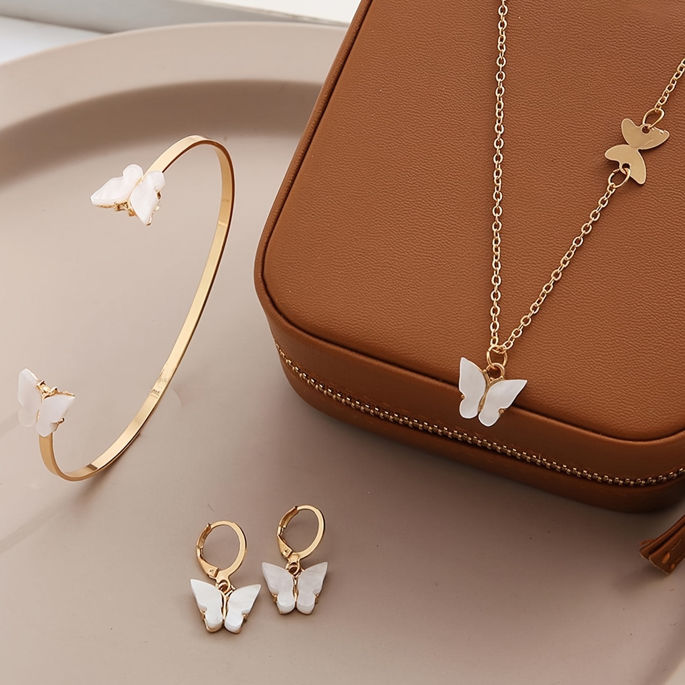 

Butterfly Jewelry Set For Women, 4-piece Y2k Korean Style, Simple Design, Butterfly Earrings, Bracelet, Necklace Set, Perfect For Dating And Vacation Gift