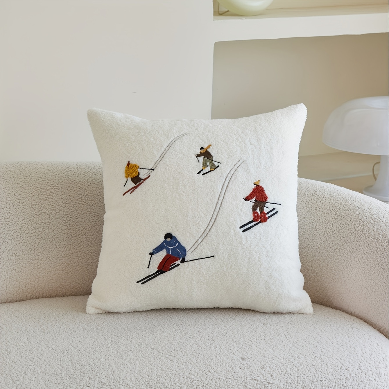 Image of A 3d Embroidered Pillow Cover Featuring Golden And Silvery Snowflakes For Autumn And Winter, Perfect For Indoor Living Rooms And Bedrooms, As Well As Parties