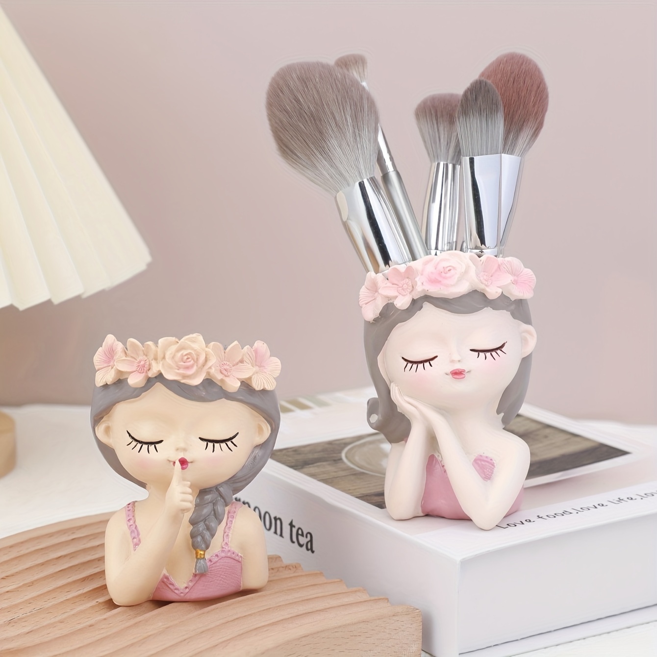 1pc   design rotating makeup brush holder dustproof cylinder storage for eyebrow pencils and brushes ideal for dressing table can   be used as pen holder or vase makeup brush storage eye brow pencil Product details 0