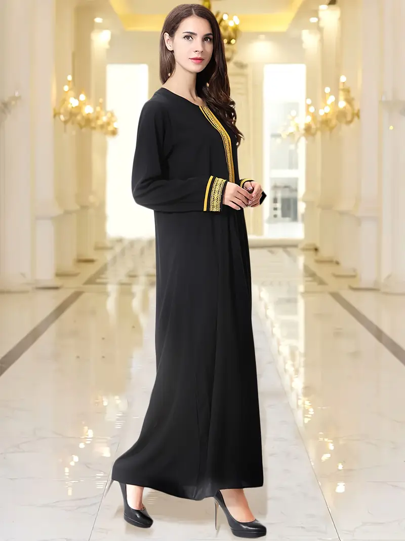 An Elegant Vintage-Style Black Long Robe Dress with Green Accents - Long Sleeves, Embroidered, Round Neck Women'S Long Jalabiya Robe - Machine Washable, Opaque, Suitable for * An Elegant Vintage-Style Black Long Robe Dress with Green Accents - Long Sleeves, Embroidered, Round Neck Women'S Long Jalabiya Robe - Machine Washable, Opaque, Suitable for *