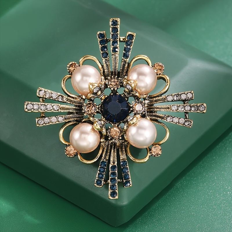 

Vintage-inspired Golden-tone Brooch With Pearl & Accents - Elegant Alloy Pin For Casual Attire