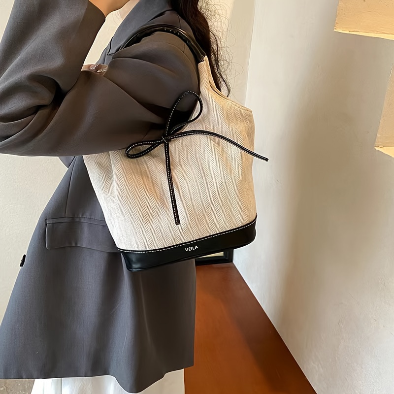 RUFFLE SHOPPER - VELVET SHOULDER BAG in black | JW Anderson US