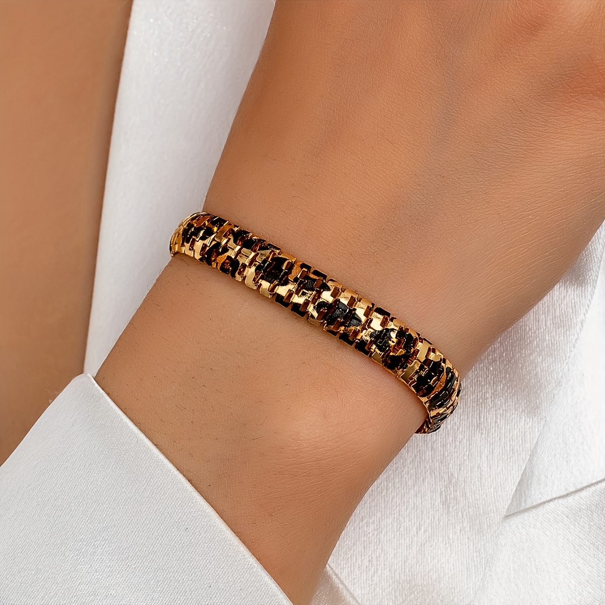 Leopard Print Women's Bracelet Featuring A Snake-like Leopard, A Versatile And Stylish Piece Of Women's Jewelry: retailer-supplied image