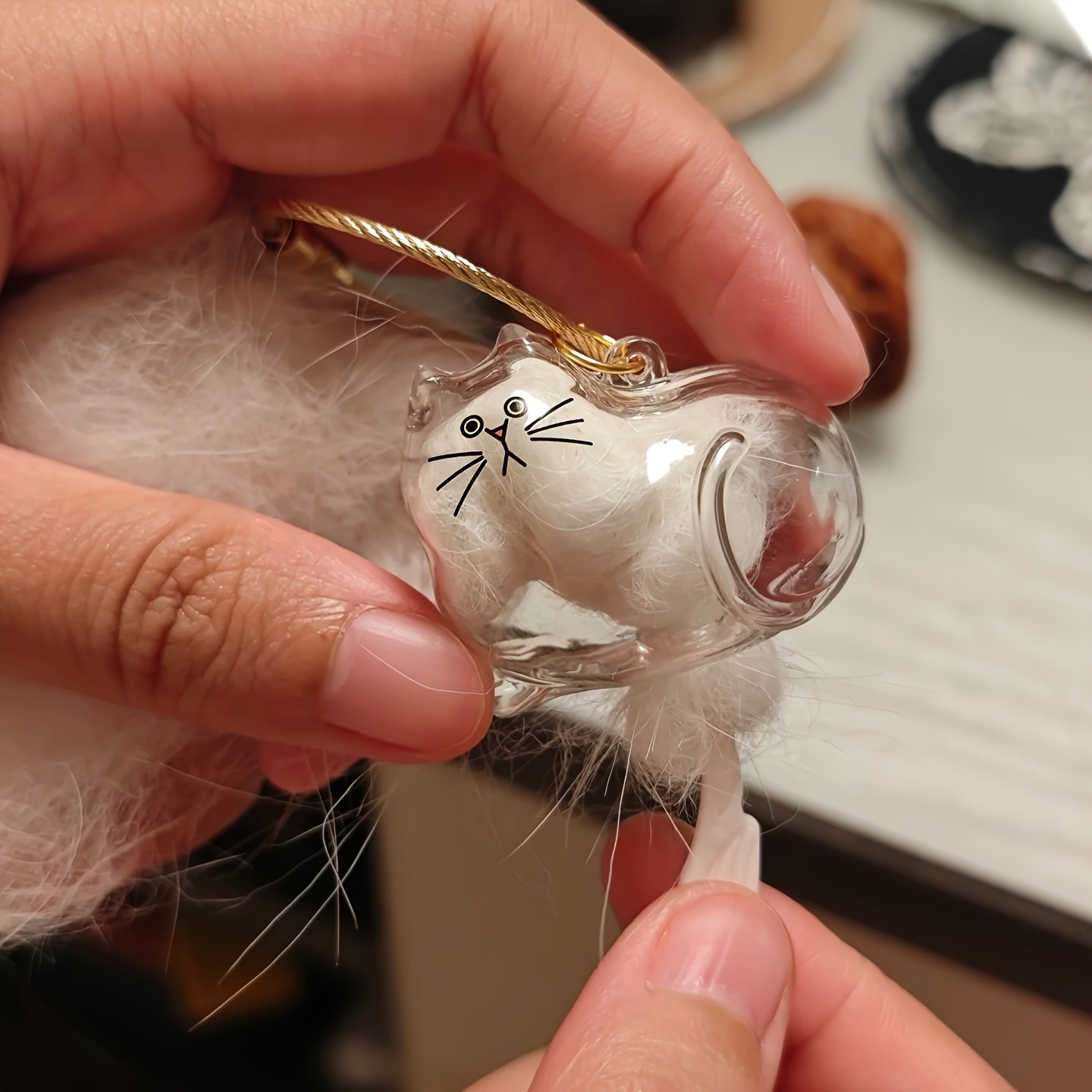 TEMU 1 Transparent Cat Memorial Capsule - Adorable Design, Cat-shaped Sealed Pet Hair Storage Box With Hanging Loop - A Memorial Gift For Cat Owners,