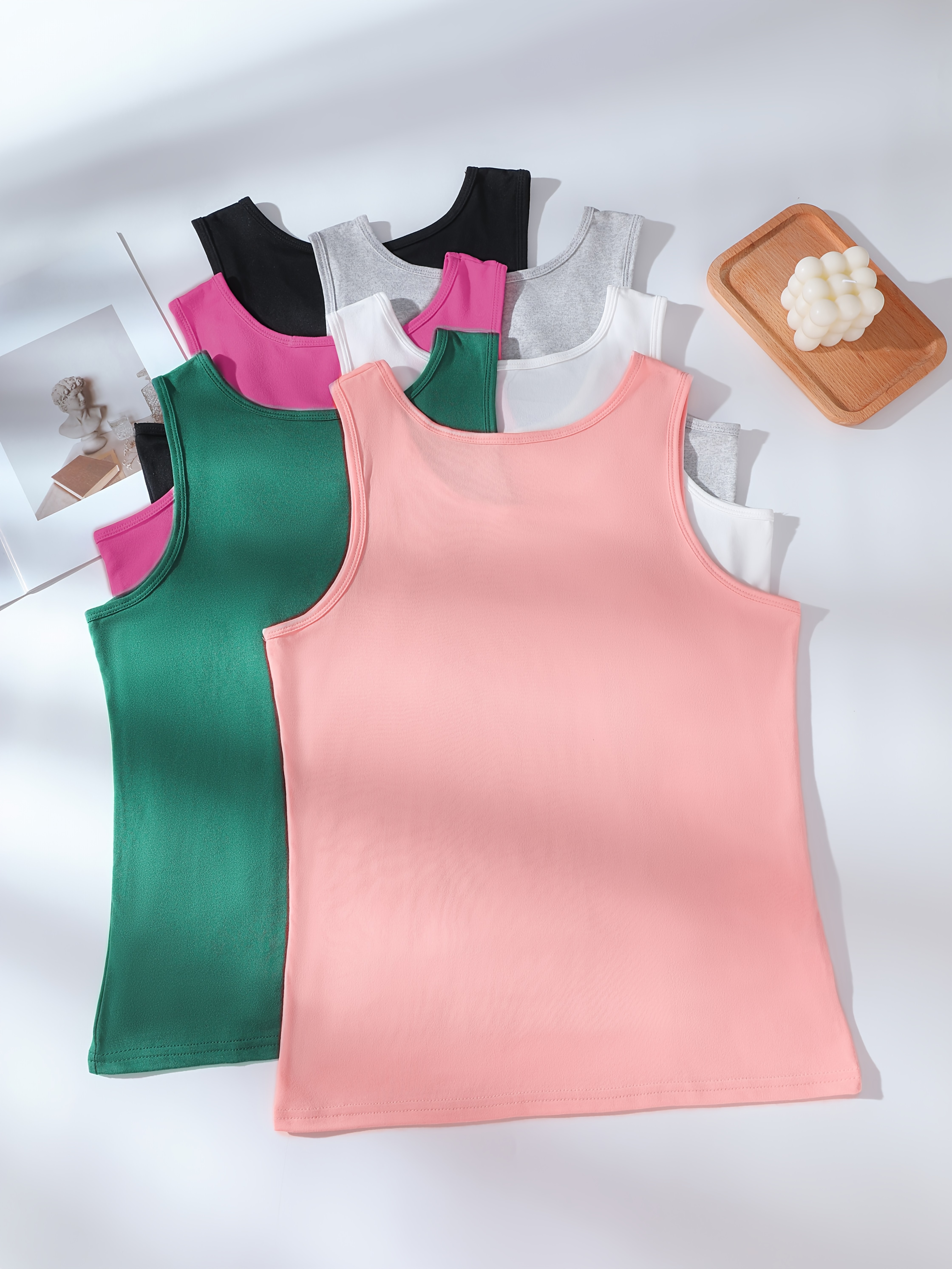 ljetni minimalistički set od 6 komada ženskih bez