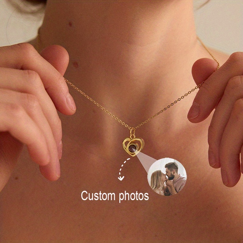 E-shop Personalisiertes Foto-Halskette mit Herz-Projektion Anhänger Edelstahl Schmuck Einfach Damen Projektionskette Perfektes Jubiläumsgeschenk für