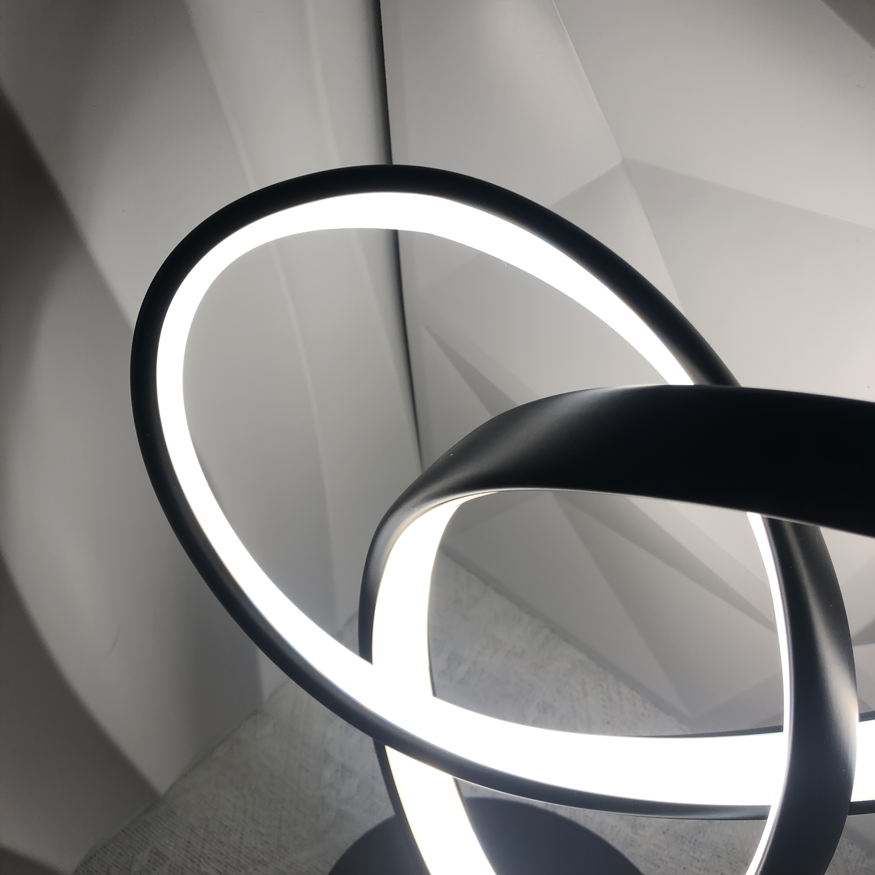 LED Desk Lamp • Aluminum Art Lamp • Eye-Protecting Lamp • Three-Color Adjustable Light • Dimmable Desk Lamp • Suitable for Office, Living Room, Bedroom • Used for Reading, Studying, Work Desk, Table Lamp, Living Room Lamp, Bedroom Light