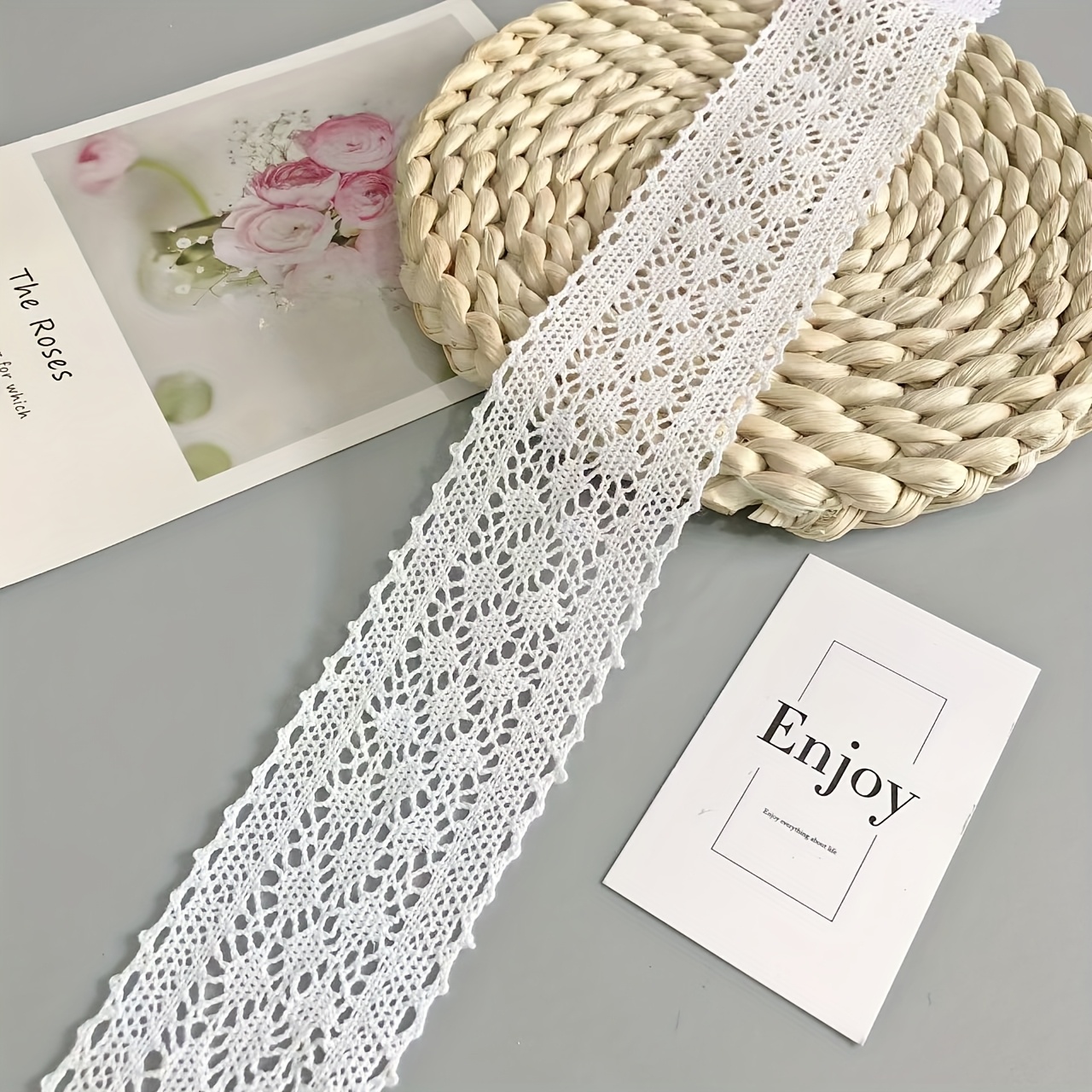 E-shop Eine Rolle mit 3 Yards Spitzenband, geeignet für Kleiderverzierungen, Spitzenbänder und Dekormaterialien für Vorhänge und Sofaröcke