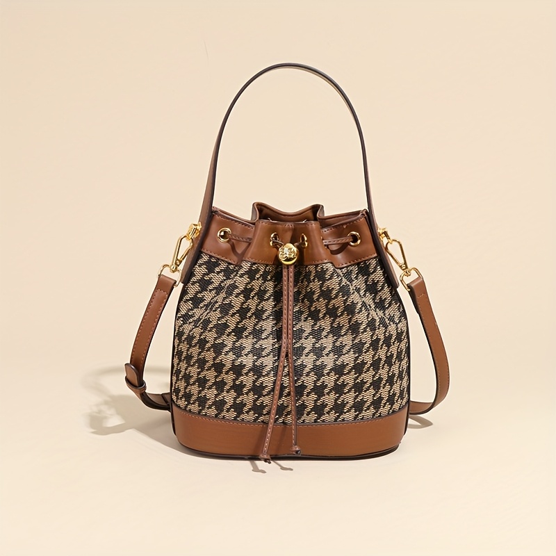 European And Large Capacity Handbag, Single Shoulder Diagonal Women's Drawstring Bag, Autumn And Winter New Bird Grid Bucket Bag