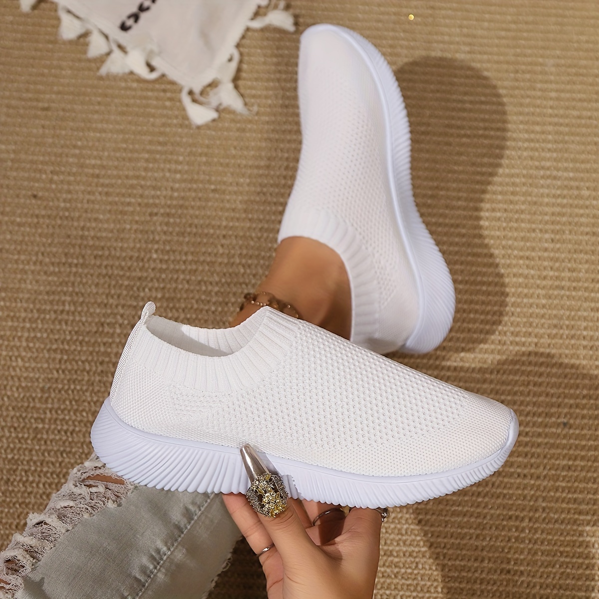 

Simple And Comfortable Striped Sole Casual Light Board Sports Shoes