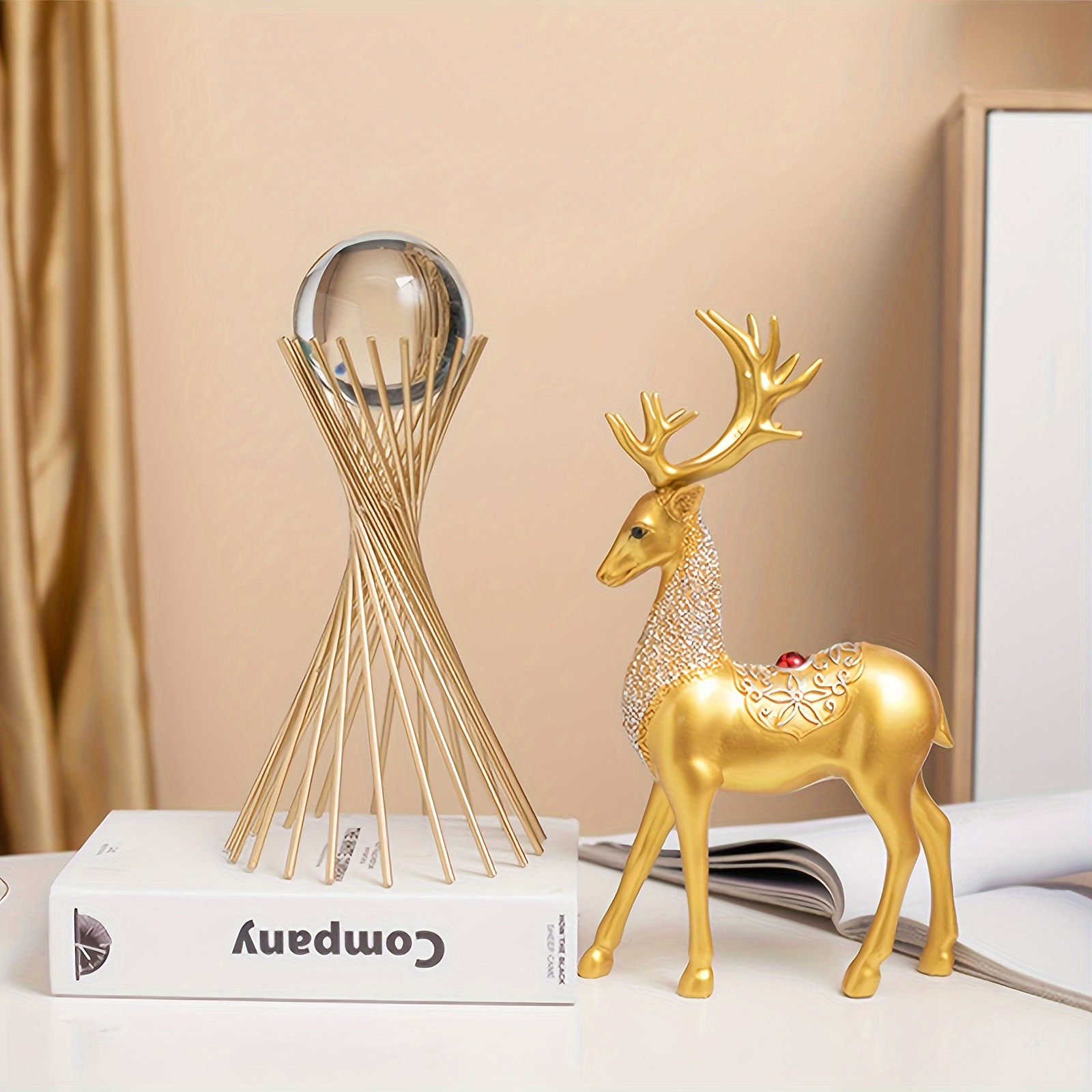 

1pc, Crystal Ball Ornament, Clear Crystal Ball With Golden Metal Stand, Modern Abstract Art Crafts With Alloy Base, Creative Luxury Sculpture, Home Office Decor, Photography, Party
