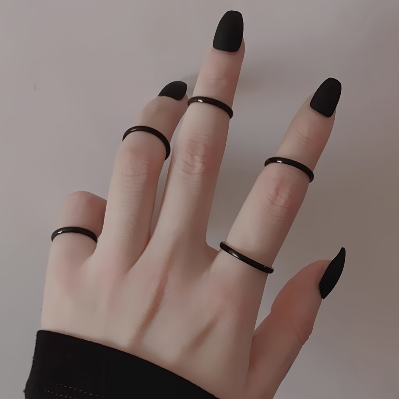 Image of 5pcs Minimalist Stainless Steel Plain Hoop Stackable Ring Set, Dark And Cool Articulated Rings For Women