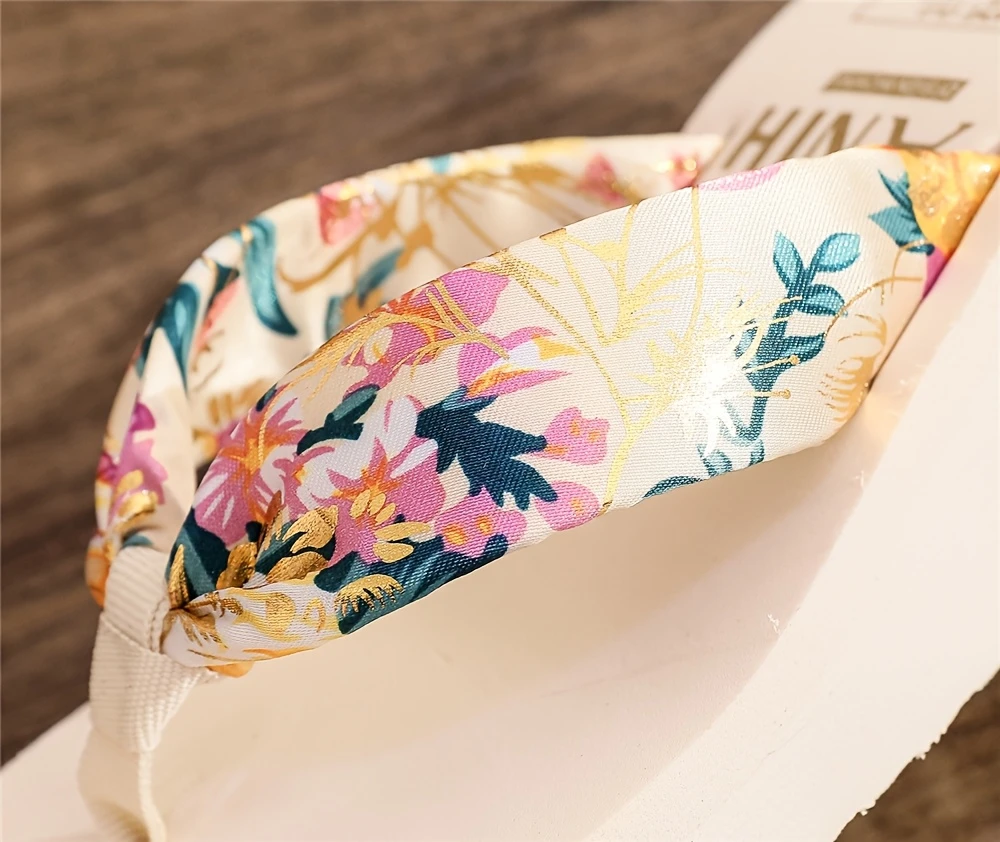 elegant style bohemian floral womens flip flops open toe breathable fabric straps cushioned eva sole summer beach sandals in black white beach accessories details 6