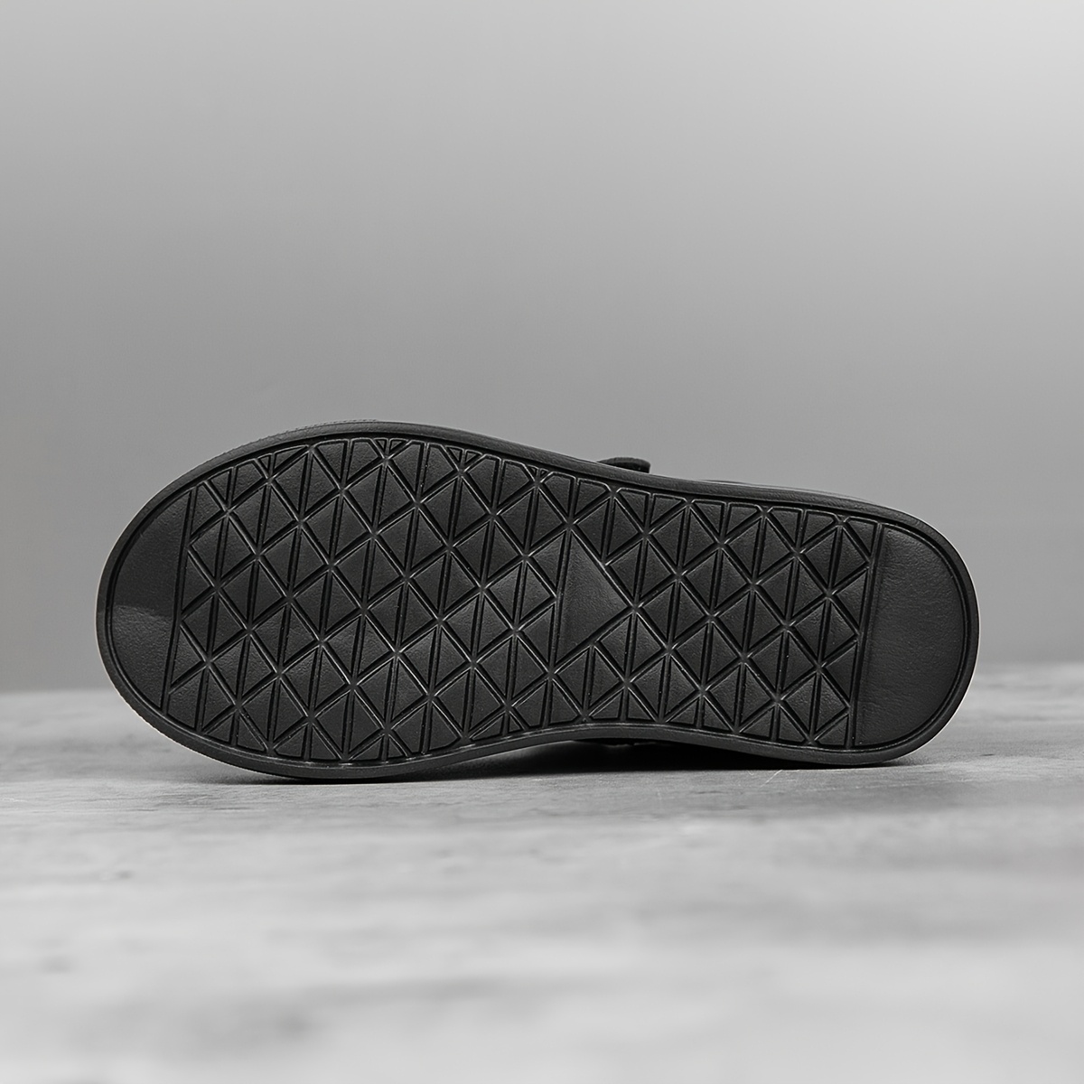 1 Par Zapatillas Bajas YAMEPP para Niños - Ligeras, Transpirables y de Sintético con Cierre Ajustable de, Suela Antideslizante de EVA y Detalles de Costuras Duraderas para Niños y Niñas, Zapatos Casuales para Senderismo al Aire Libre para Todas las Estaciones, Zapatillas de Senderismo para Niños, Calzado Infantil, Calzado Deportivo Infantil, Calzado de Ajuste Seguro, Zapato para Niño, Zapatilla para Niño, Zapato Escolar para Niño, Patines para Niña, Zapatillas para Niños, Zapatilla/entrenador