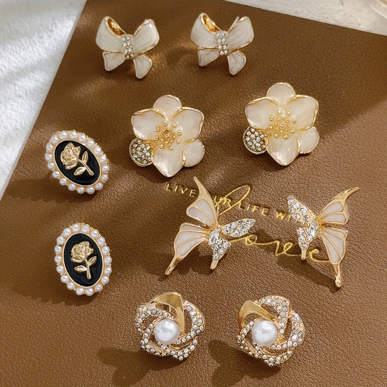 

5 Pairs Of And Elegant, Light Luxury, Elegant And , Small And , High-end, French Retro Flower, Glass , Small Windmill, Pearl Liquid , Design, Ladies' Dinner And Vacation, Fashionable Earrings Set