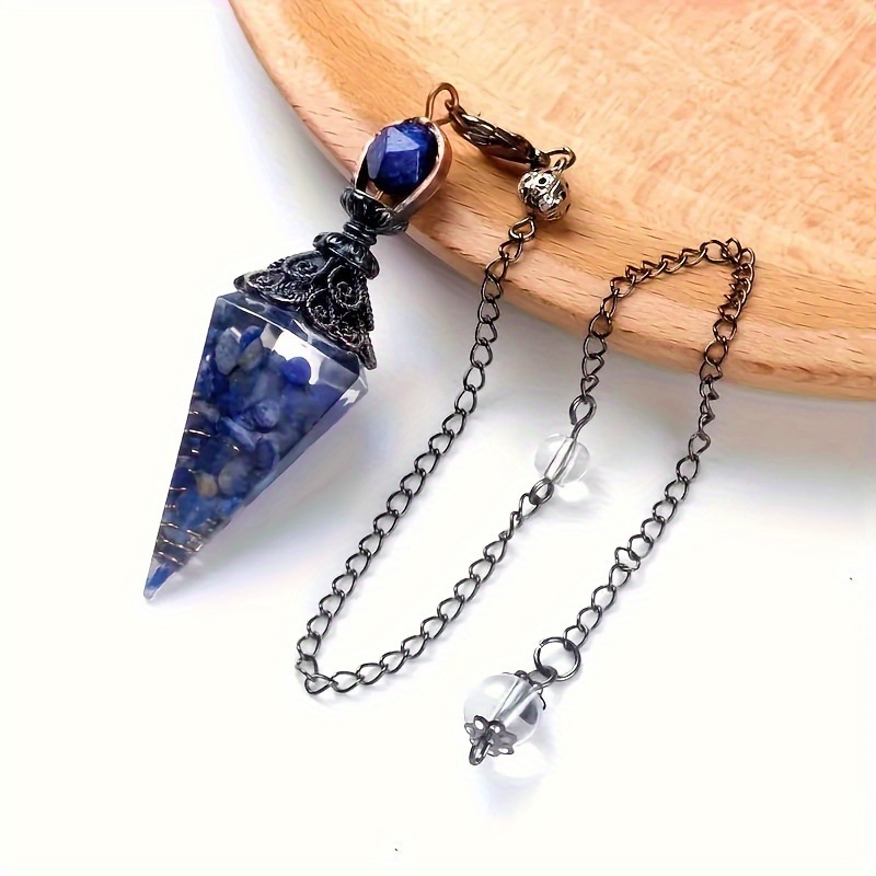 Natural Stone Crystal Necklace with Star Pendulum
