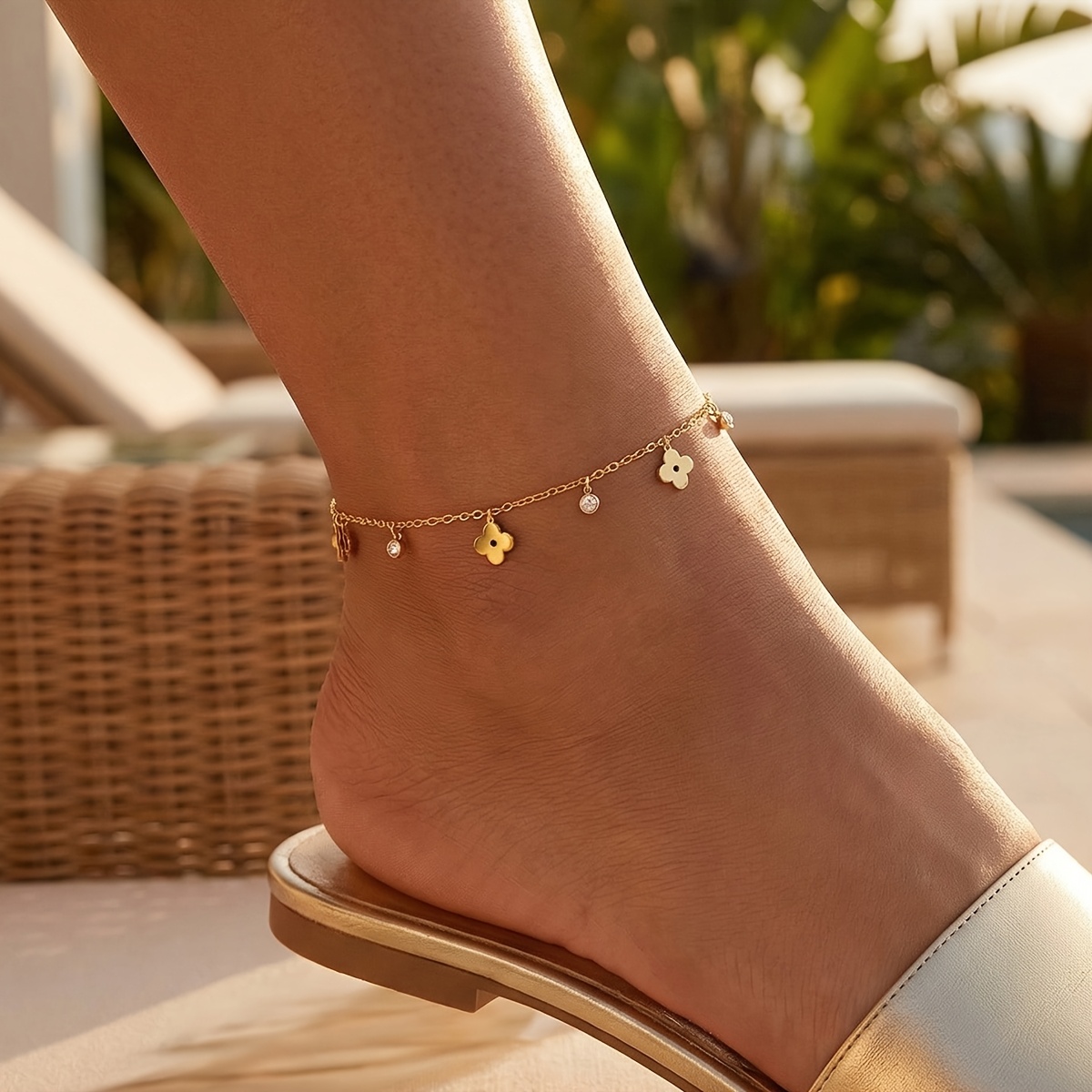 TEMU 1pc Clover Pendant Anklet, Stainless Steel Anklet Exquisite Fashionable Jewelry, Suitable For Gifts, Daily Wear, Beach And Vacation